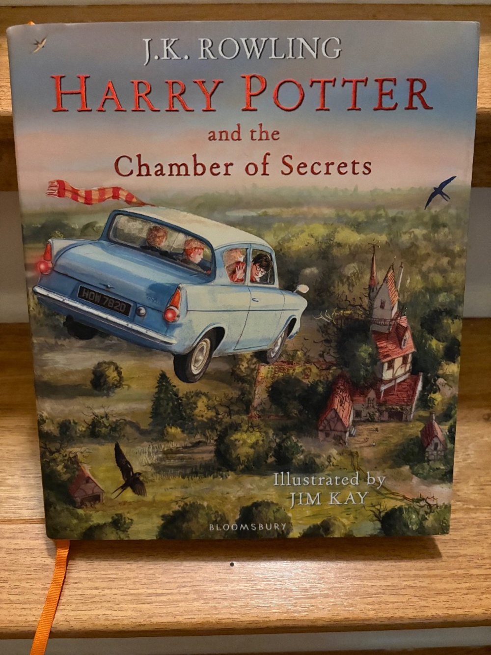 Harry Potter and the Chamber of Secrets: Illustrated Edition